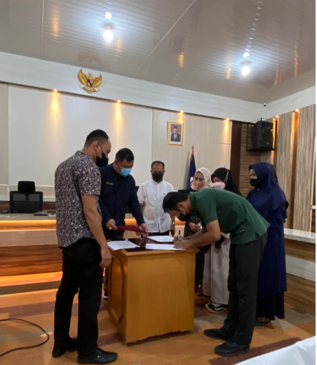 KEPALA BAPPEDA PERPANJANG KONTRAK KERJA PHL